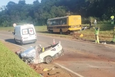 Motorista de carro morre após acidente com ônibus na SP-249 entre Itapeva e Itaberá