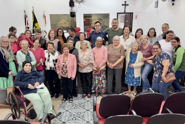 Em iniciativa inédita, Câmara de Fartura faz homenagem às mães