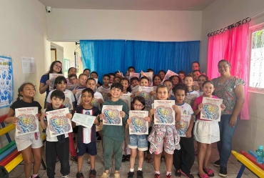 Alunos do Projeto Espaço Vida participam de roda de conversa sobre cyberbullying em Sarutaiá