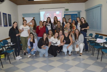 CMEC Fartura promove diálogo sobre redes sociais e empreendedorismo feminino
