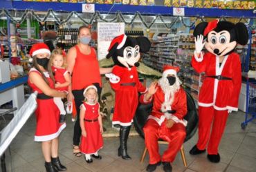 CHEGADA DO PAPAI NOEL NO SUPERMERCADO SÃO FRANCISCO E AVENIDA É FESTA EM FARTURA  