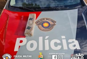 POLÍCIA MILITAR PRENDE MULHER POR TRÁFICO DE DROGAS EM FARTURA