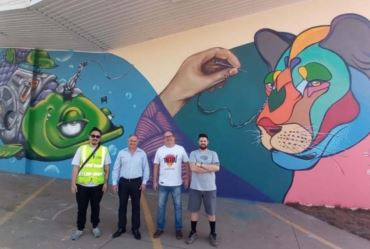 Projeto Costurando Arte traz grafite para o município de Taguaí 