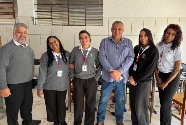 Projeto Cidadania Itinerante atende população de Sarutaiá com emissão de documentos