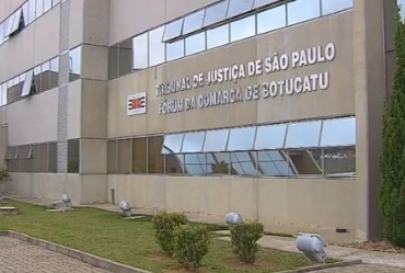 Coordenador de cartório suspeito de assediar colegas de trabalho no Fórum de Botucatu é denunciado por parentes