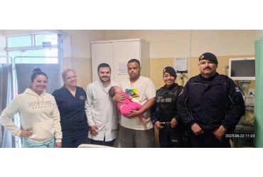 Bebê socorrido pela GCM de Taquarituba recebe alta da Santa Casa