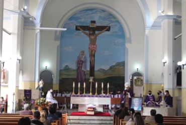 Dom Gorgônio realiza missa em homenagem ao padre Amador