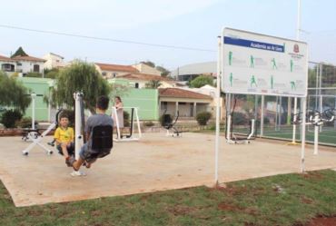 Academia ao ar livre é inaugurada na Avenida Antônio Priolli em Fartura
