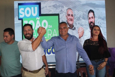 Convenção Partidária em Sarutaiá oficializa João da Tapera e Alessandro Gango como candidatos a prefeito e vice-prefeito