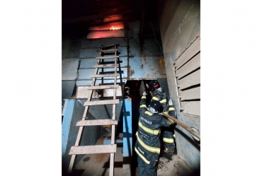 Incêndio em secador de grãos mobiliza Defesa Civil e Corpo de Bombeiros em Taquarituba