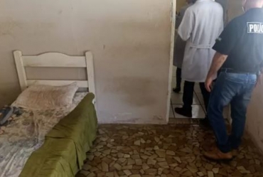Após denúncias de maus-tratos, polícia fecha lar de idosos clandestino em Botucatu