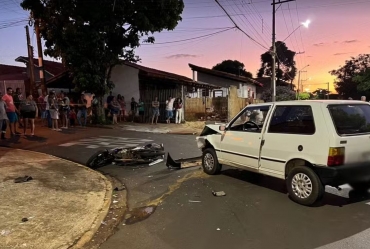 Acidente entre carro e moto mata jovem em Santa Cruz do Rio Pardo