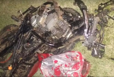 Motociclista morre após ser atingido por carro em rodovia de Taquarituba; motorista fugiu