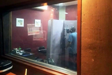 Jovem da Fundação CASA de Iaras realiza sonho de gravar música de composição própria em estúdio