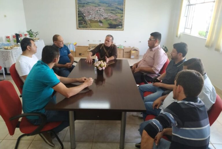 Deputado Márcio da Farmácia é recepcionado em Taguaí