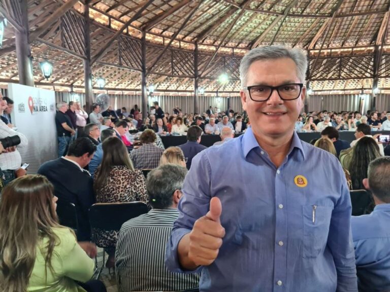 Prefeito Isnar participa de encontro com Rodrigo Garcia