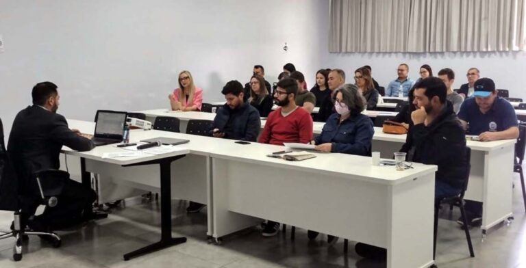 Amvapa realiza reunião com tema sobre “Nova Lei de Licitações”