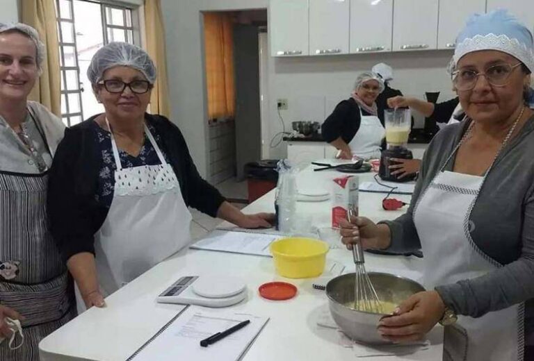 Fundo Social de Taguaí e Sebrae organizam curso de confeitaria