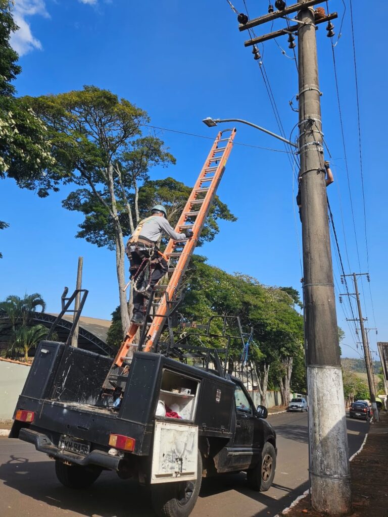Prefeitura de Timburi intensifica manutenção da iluminação pública para garantir mais segurança à população