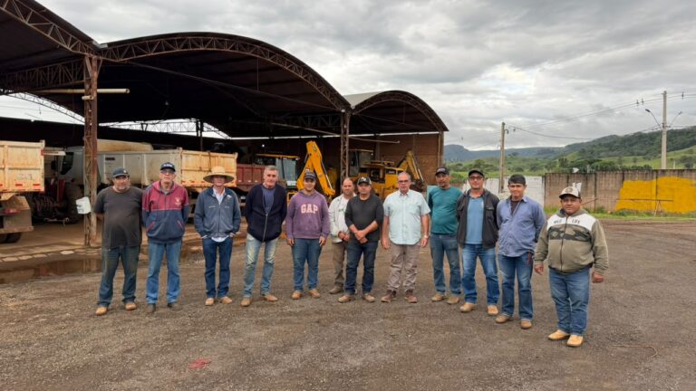 Dia do Servidor Público: Fartura homenageia 710 profissionais e destaca trajetória de 39 anos de dedicação